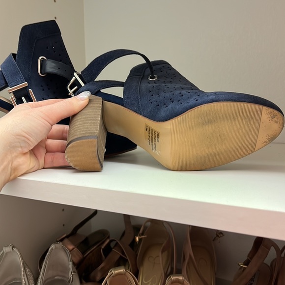 Crown and Ivy Booties - Picture 4 of 7